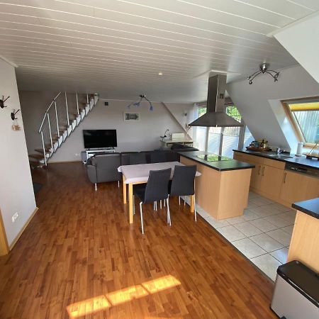 Moderne Maisonette-Wohnung Am Karpfenteich; Modern Apartment With View Of The Carp Pond Barmstedt Exteriör bild