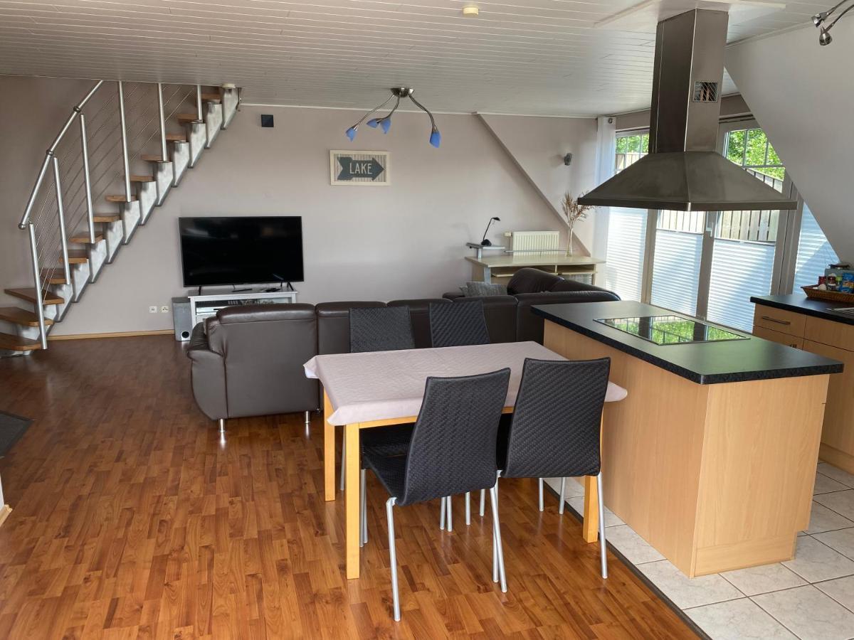 Moderne Maisonette-Wohnung Am Karpfenteich; Modern Apartment With View Of The Carp Pond Barmstedt Exteriör bild