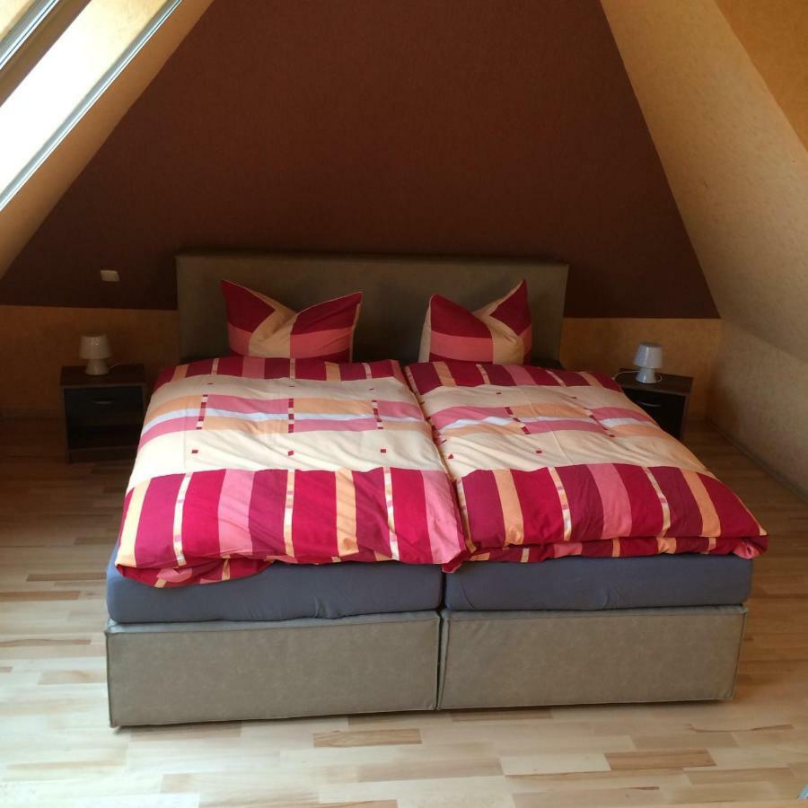 Moderne Maisonette-Wohnung Am Karpfenteich; Modern Apartment With View Of The Carp Pond Barmstedt Exteriör bild