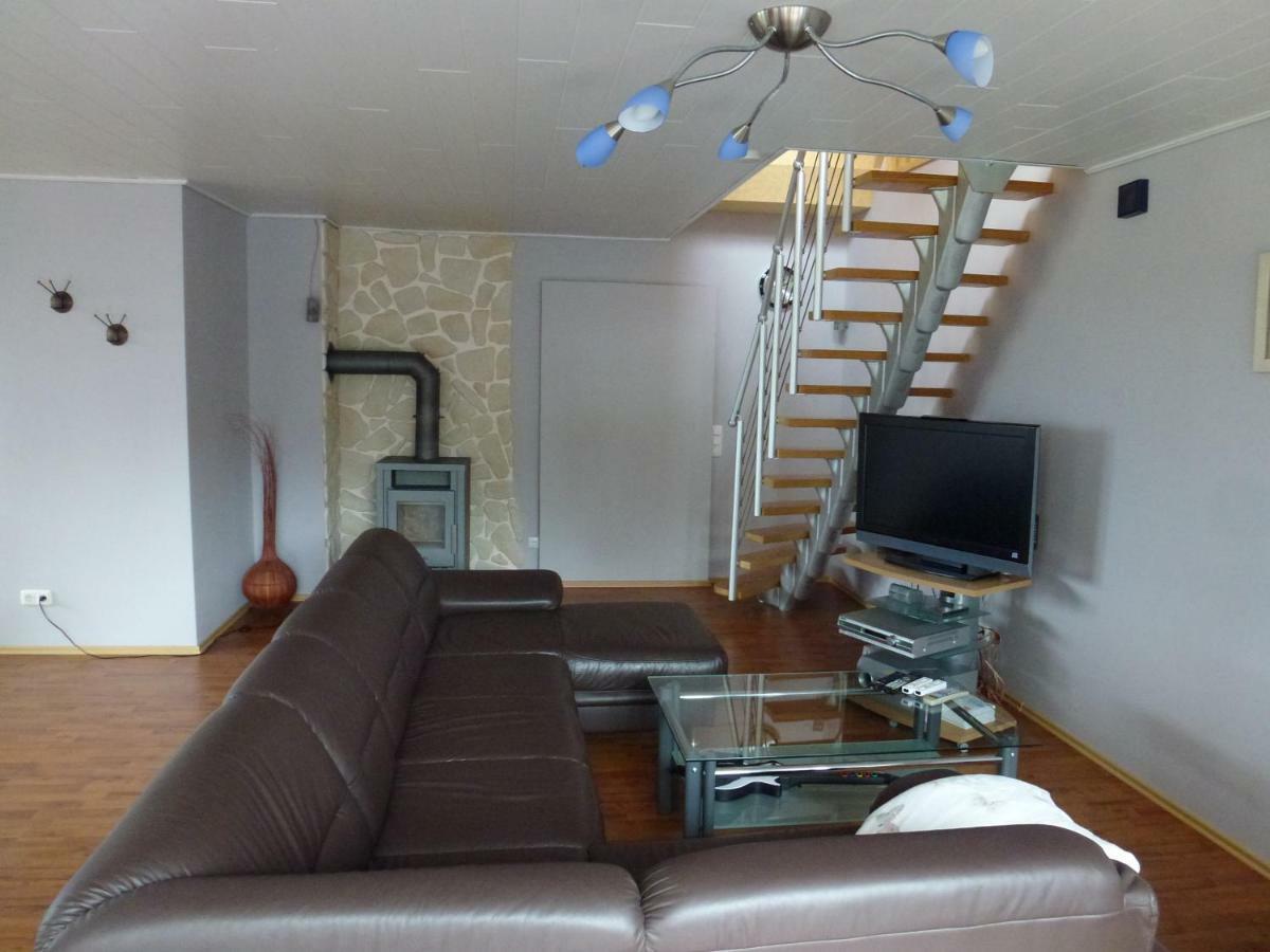 Moderne Maisonette-Wohnung Am Karpfenteich; Modern Apartment With View Of The Carp Pond Barmstedt Exteriör bild